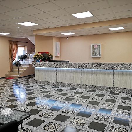Отель Визит Pogreby  エクステリア 写真